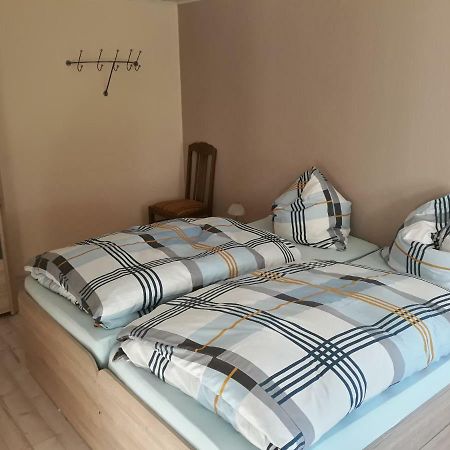 Ferienwohnung "Am Weinberg" Bad Schmiedeberg Exterior foto